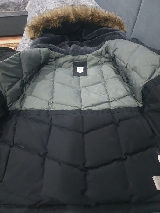 детская  зимняя куртка GAP