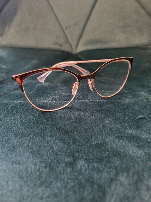 Ochelari Emporio Armani model deosebit Noi