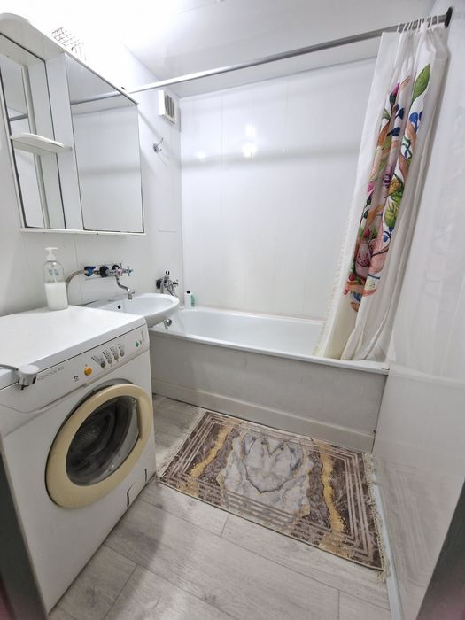 Кввртира! Посуточно по часам. Центр 4мкр