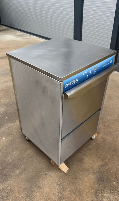 Masina de spalat pahare/vase profesionala Omega