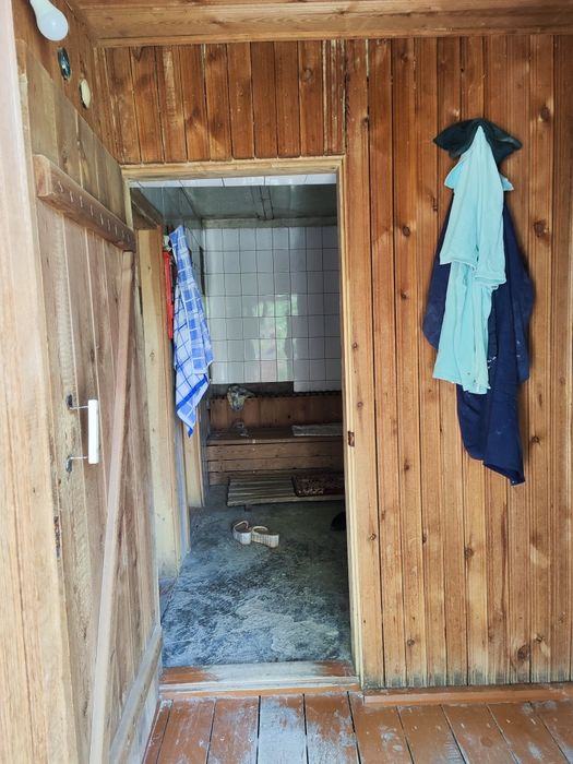 Jizzax viloyati Zomin shaxri markazidan 16 sotixli dalaxovli.