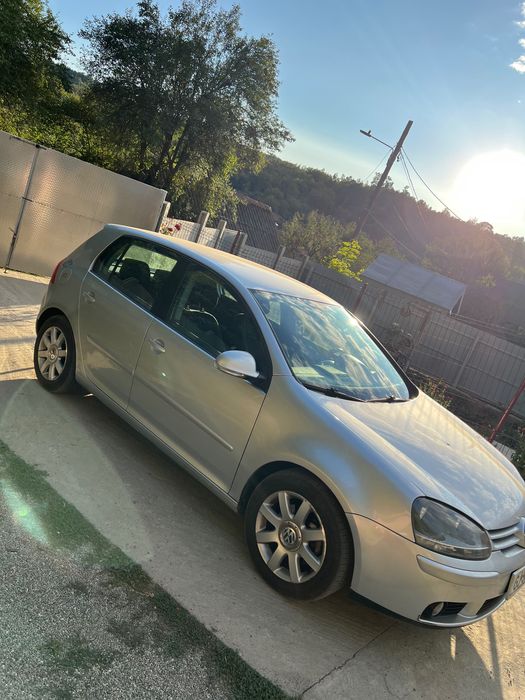 VOLKSWAGEN Golf 2004 — imagine 5
