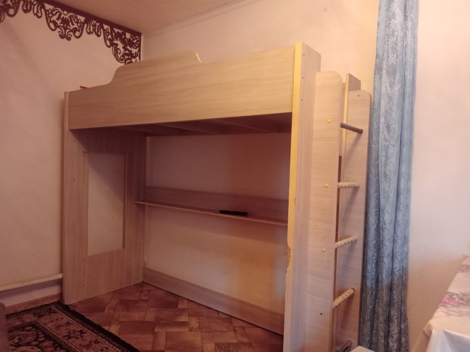 Продам кровать детскую срочно