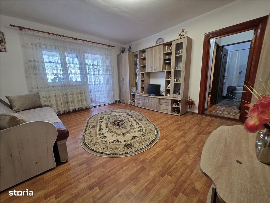 2 camere, renovat, mobilat, 56 mp, etaj 4, zona Pod — fotografia 3