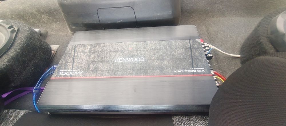 Usilitel konwood 1000w 4 kanal