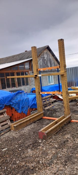 Rafturi cantilever pentru dezmembrări auto