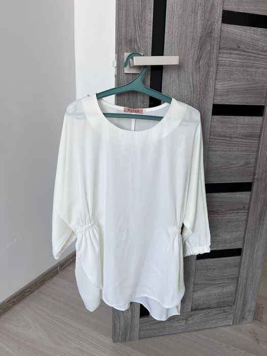 Продаю блузку новая