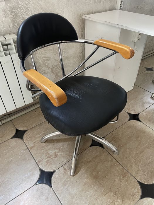 Кресло парикмахерская