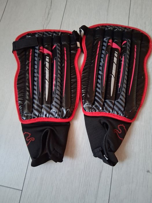 Кори за футбол чисто нови