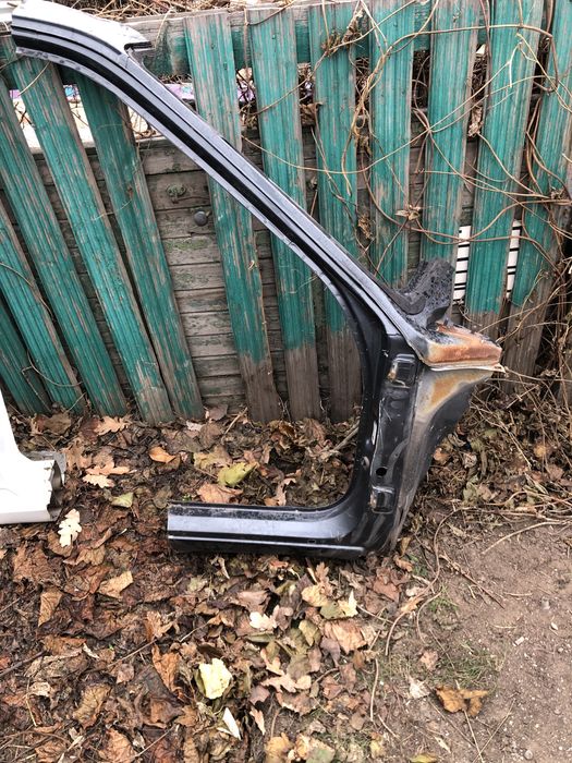 Приора стойка кузовная правая