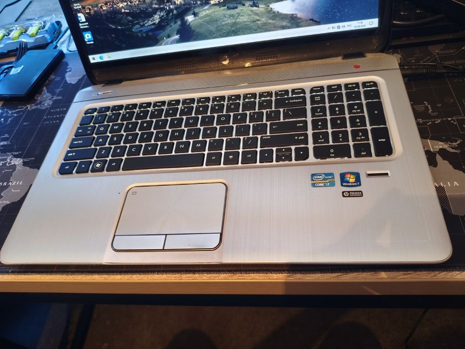 Большое Ноутбук 17.3, Core i7, 8GB ozu, hdd 1tb