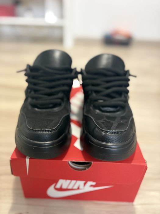 Adidași casual , culoare negru