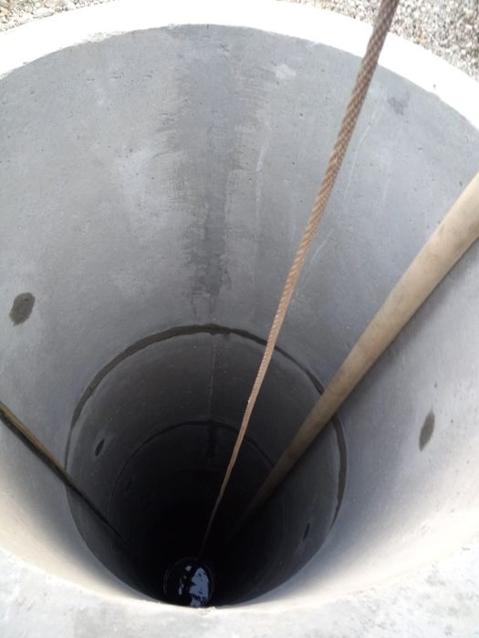 Tuburi și capace din beton armat pentru fose, fântâni și podețe.