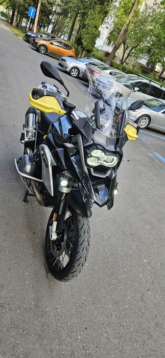 BMW  1200 GS...triple black
