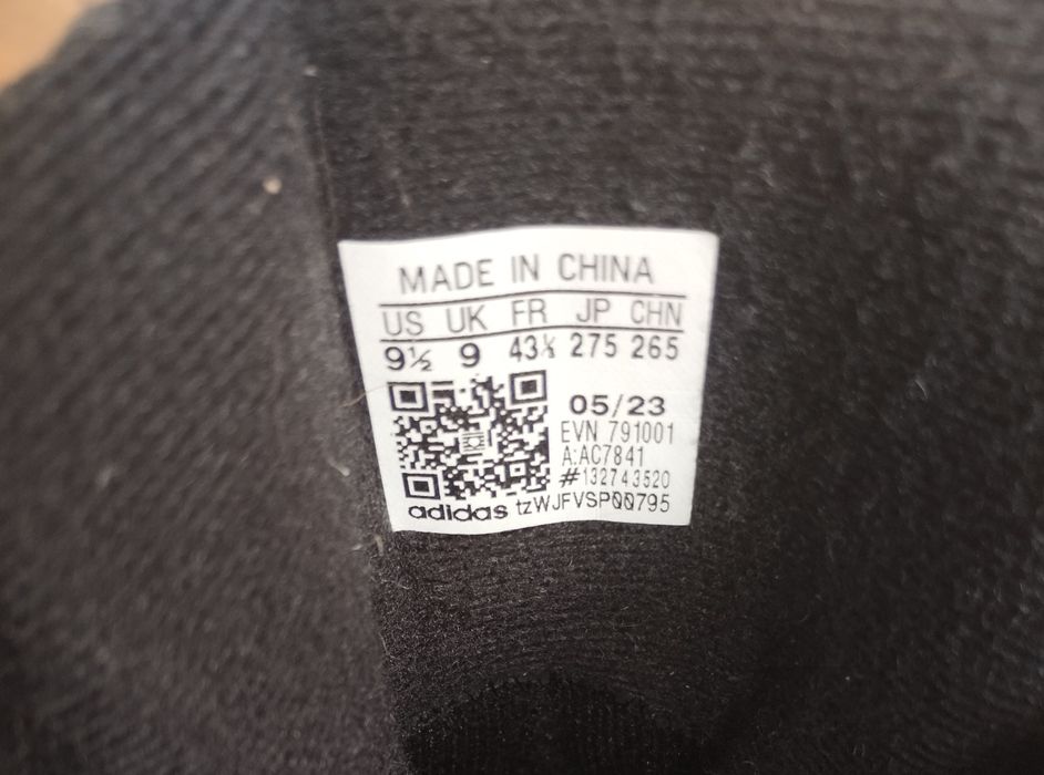 Продавам туристически обувки Adidas Terrex Rain Rdy