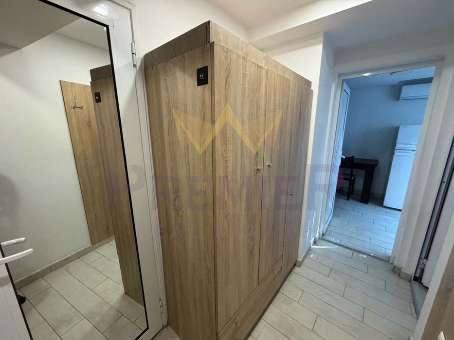 Двустаен апартамент, Автогара