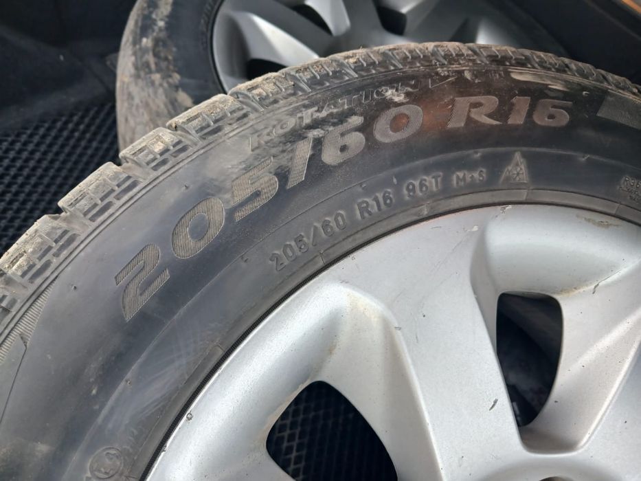 Зимные шины с дисками на БМВ