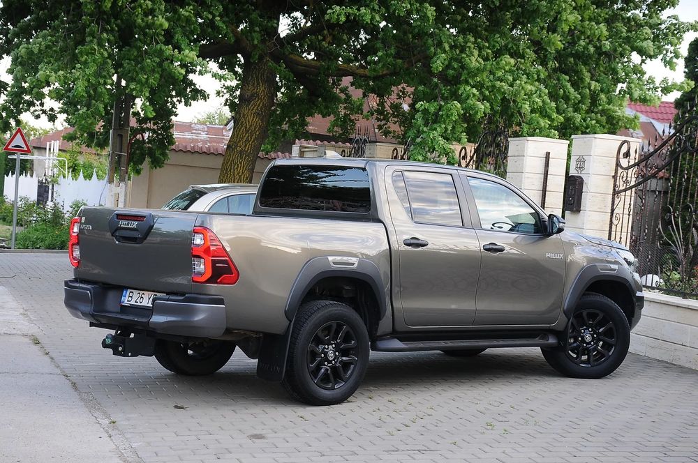 Toyota Hilux DoubleCab 2021 2.8D 204 CP Clima Piele Navi Camera, 60.000 km/Garantie