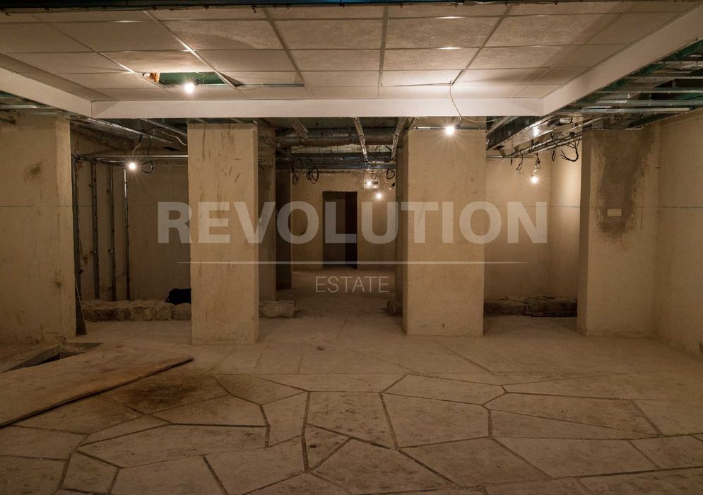 Продава се Офис в Варна, Гръцка махала - 213 кв.м за 1403 €/кв.м - Снимка #3