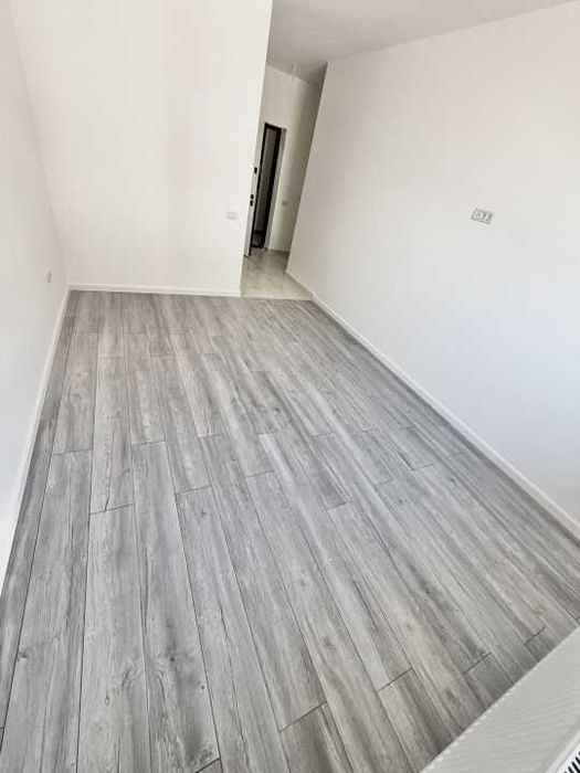 Garsoniera cartier Militari Residence - mutare imediata!!