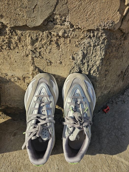 Кроссовки Adidas lightblaze