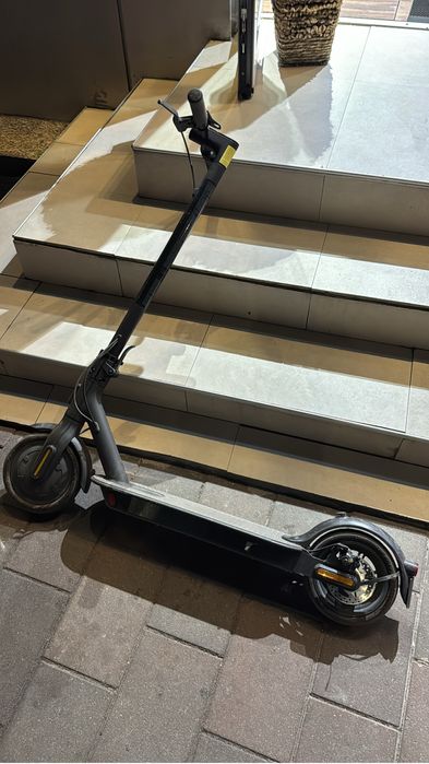 Vand xiaomi aproape nou