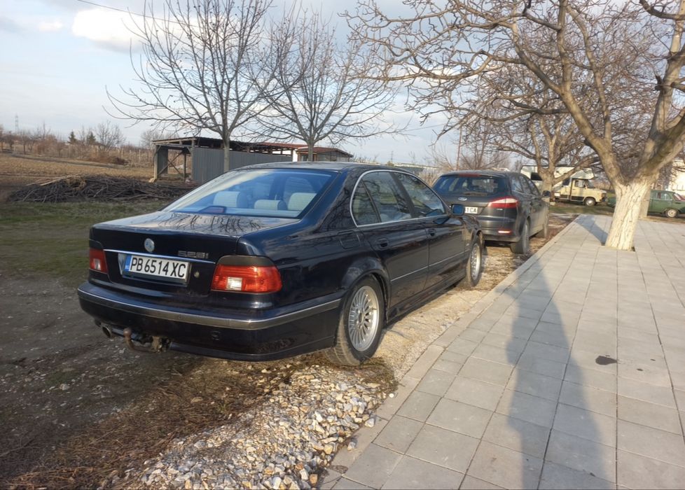 Продавам BMW 528. E39