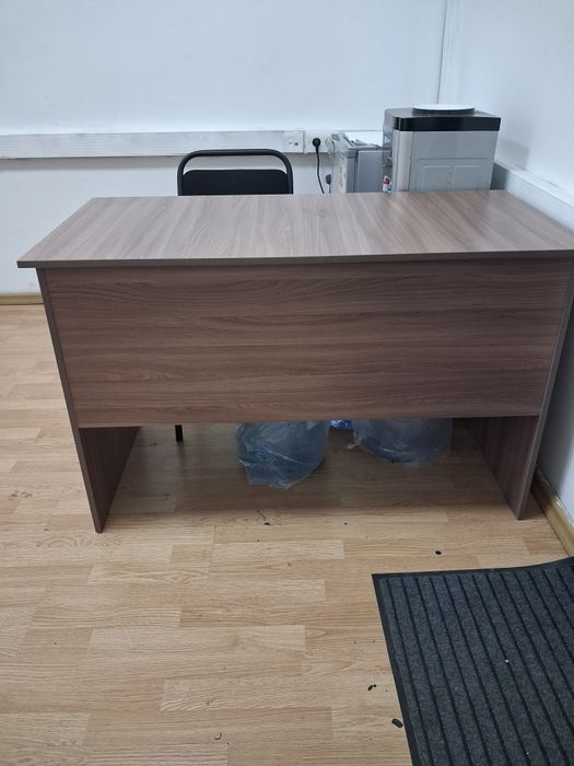 стол и стул офисный продам