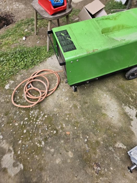 Vând tun căldură gaz 100kw