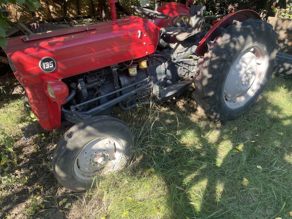 Vand tractor Massey ferguson 135