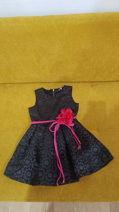 Рокля за момиче нова