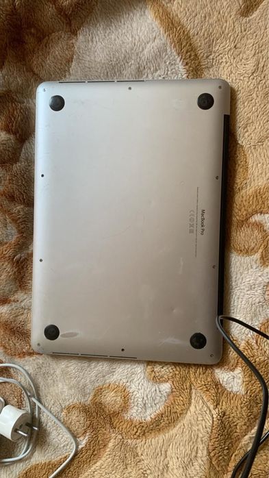 Продам макбук про 11.