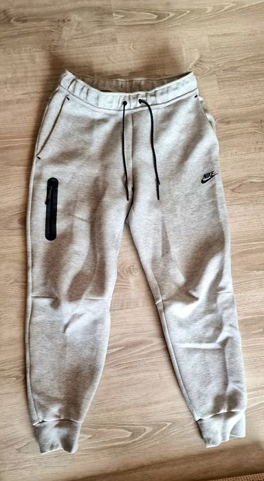 Оригинално долнище Nike M р-Р