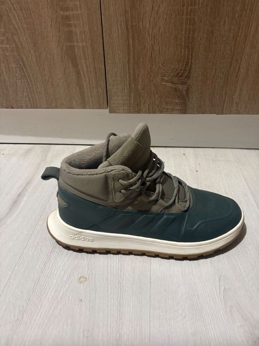 Маратонки Adidas Traxion