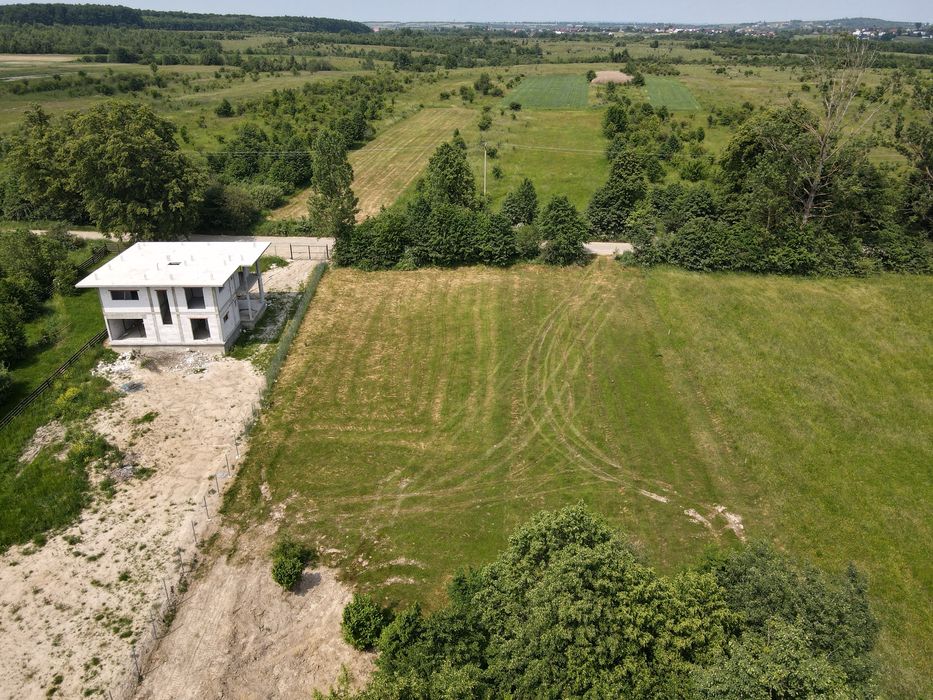 Teren intravilan 5200 mp zona Hardic, Horodnic de Sus