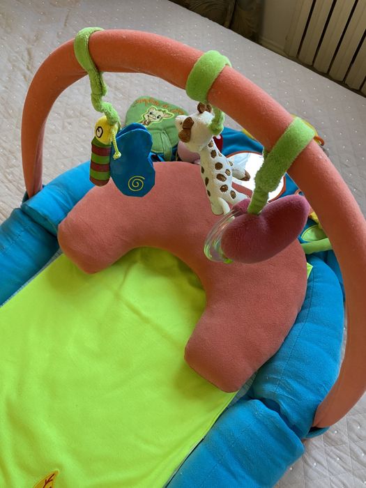 Продам игровой детский коврик Vulli