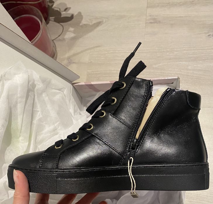 Чисто нови, 100 %оригинални кецове Liu jo, разпродажба