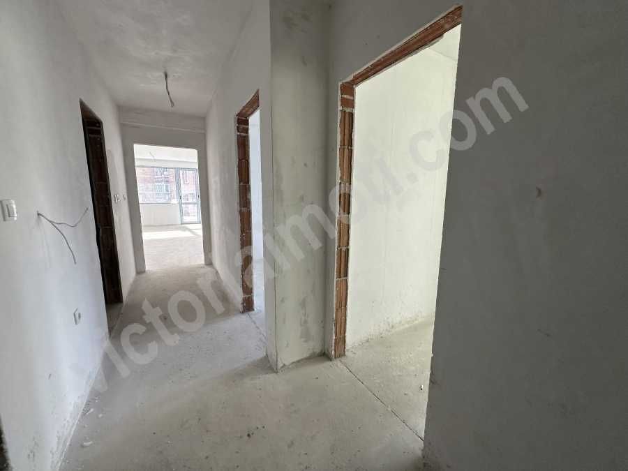 Продава се Тристаен апартамент в Велико Търново, Център - 119 кв.м за 982 €/кв.м - Снимка #1