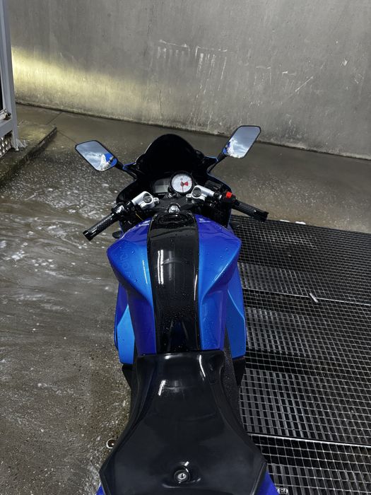Vand yzf r125 foarte intretinut ca nou