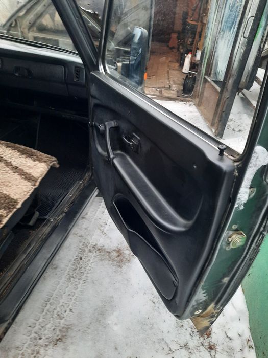 Продам ВАЗ 2131    .