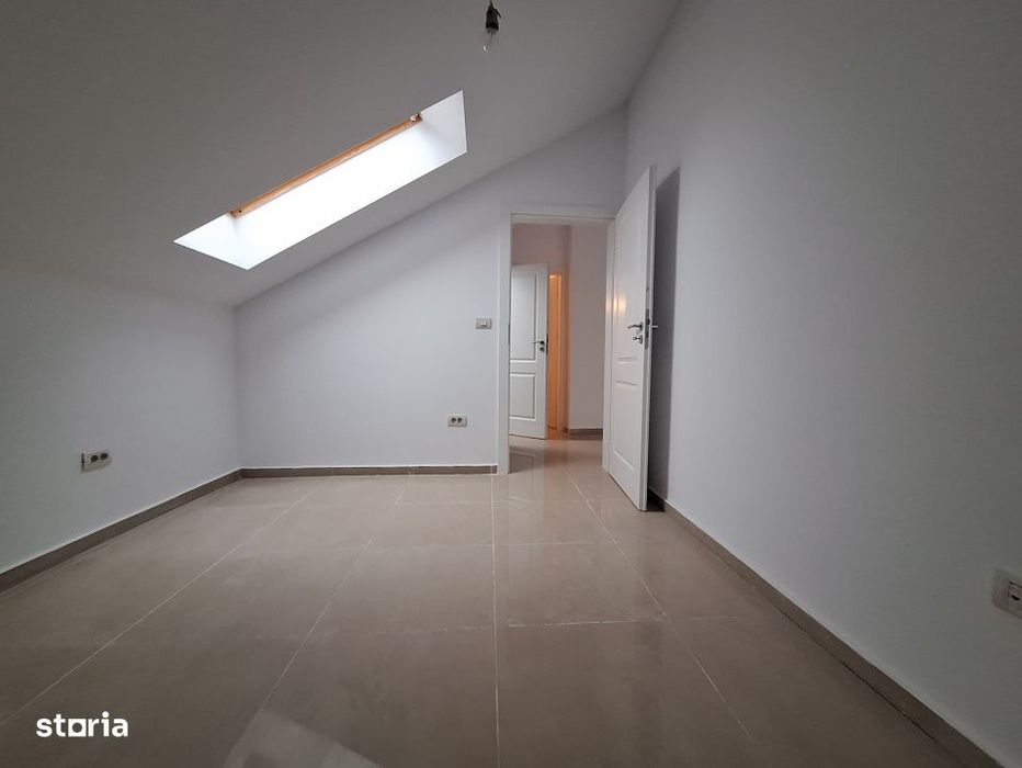 Apartament cu 3 camere- 71 mp utili-bucatarie inchisa- Pozitie excelen
