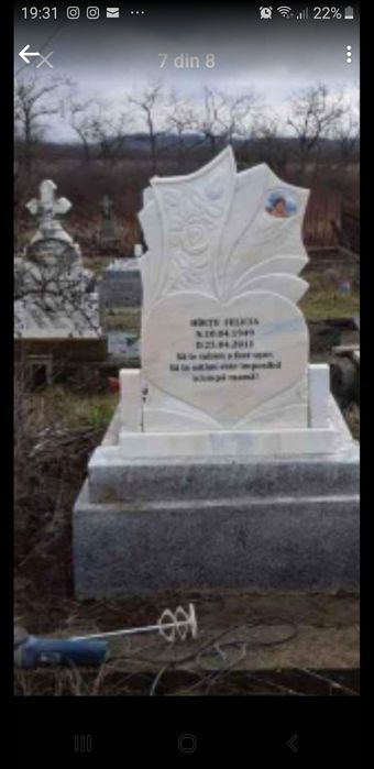 Monumente funerare,cruci de marmură