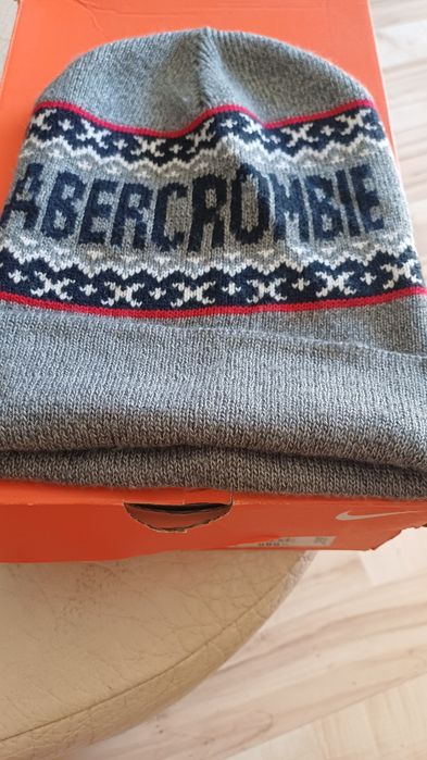 Зимна шапка Abercrombie