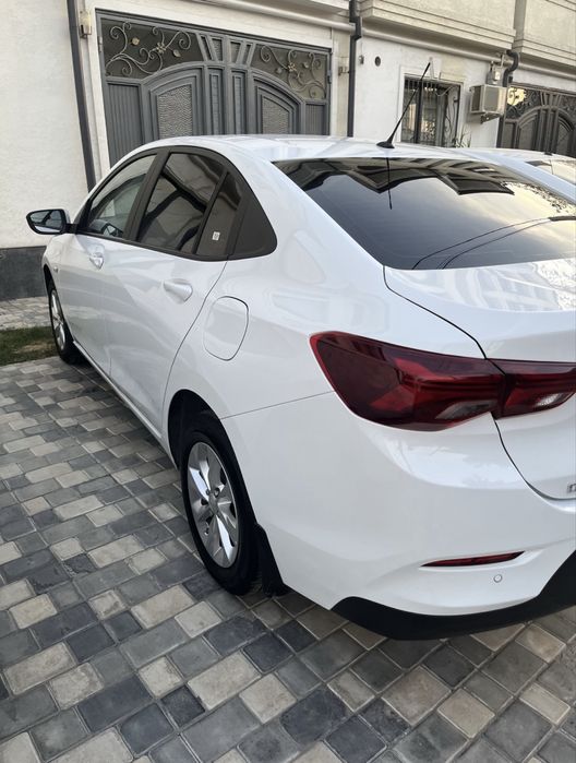 Chevrolet onix LTZ avtomat