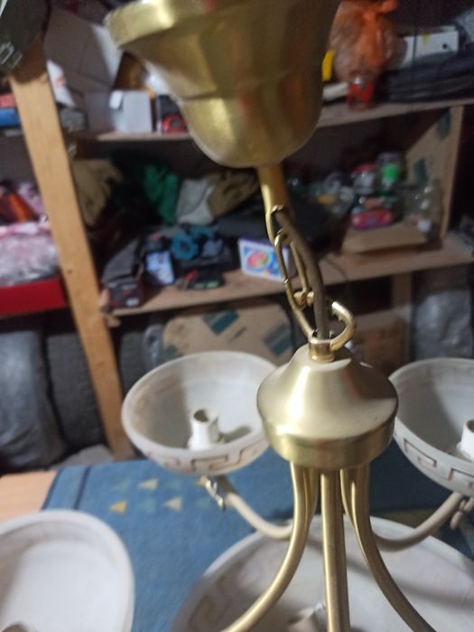 Продам люстру хорошую