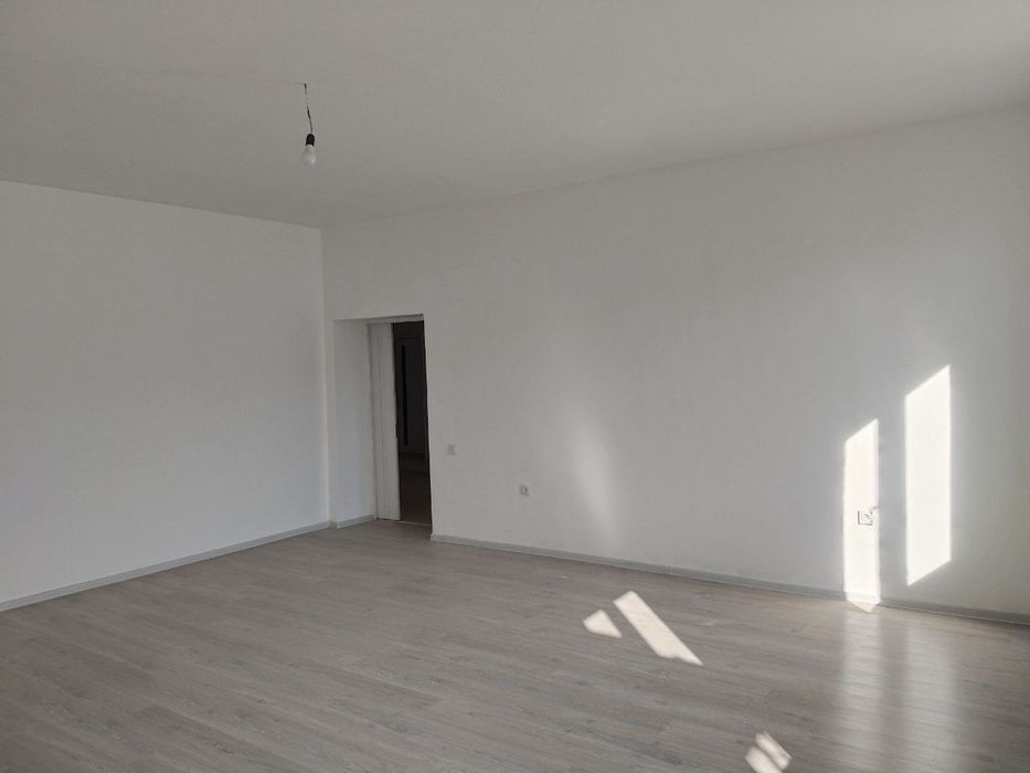 Сотилади 4-хонали Зангиотада