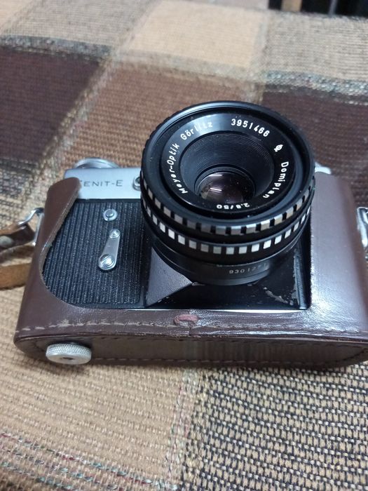 Aparat de fotografiat vintage ZENIT