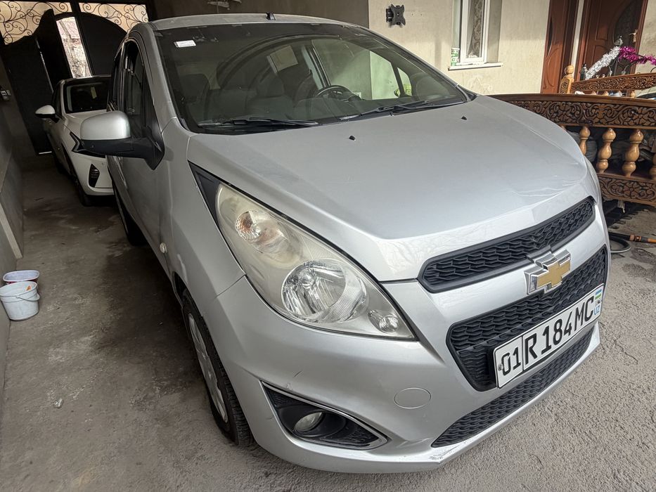 2014 Avtomat spark sotiladi. Xolati ideal