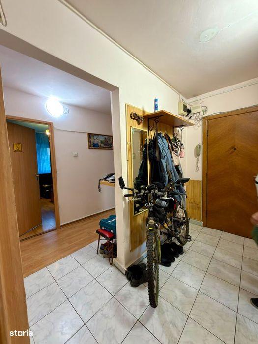 Apartament cu 4 camere, 79 mp utili, etaj 1 - Zona Lipovei