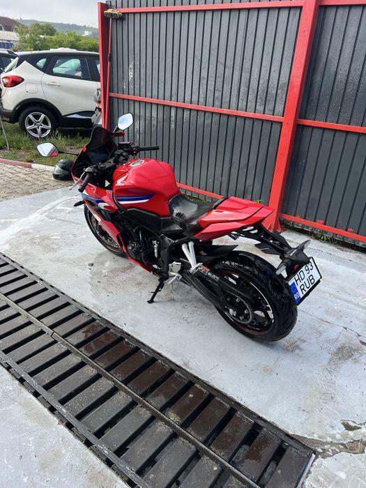 Honda CBR 650R 2024 E-Clutch